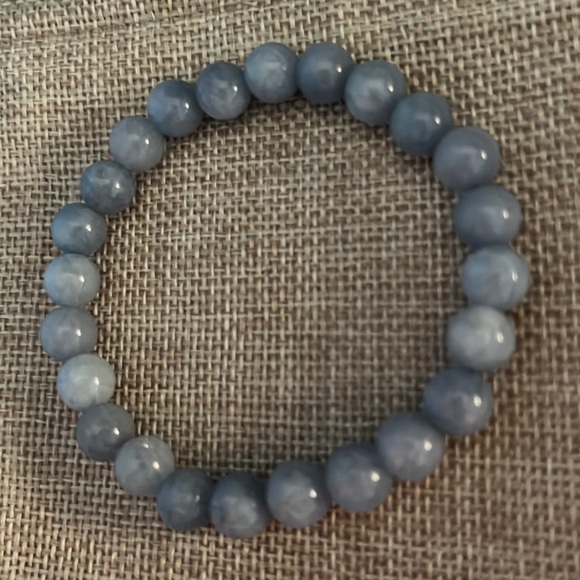 💙Beautiful Blue Malaysian Jade Bracelet - Picture 3 of 5